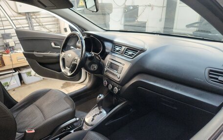 KIA Rio III рестайлинг, 2017 год, 600 000 рублей, 2 фотография