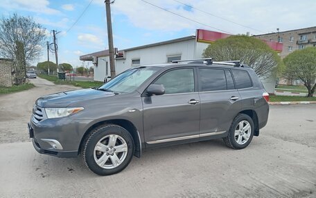Toyota Highlander III, 2011 год, 2 000 000 рублей, 9 фотография