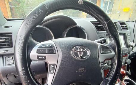 Toyota Highlander III, 2011 год, 2 000 000 рублей, 22 фотография