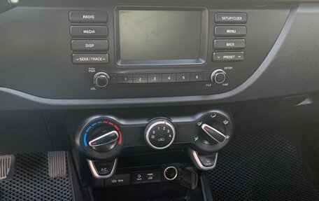 KIA Rio IV, 2018 год, 1 000 000 рублей, 7 фотография