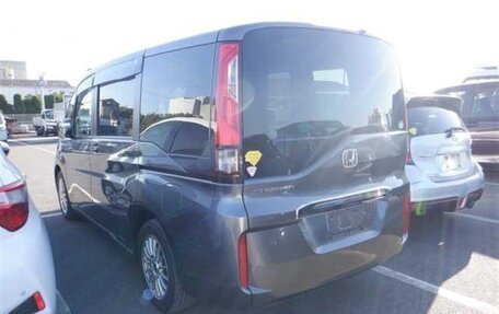 Honda Stepwgn IV, 2018 год, 2 350 000 рублей, 9 фотография