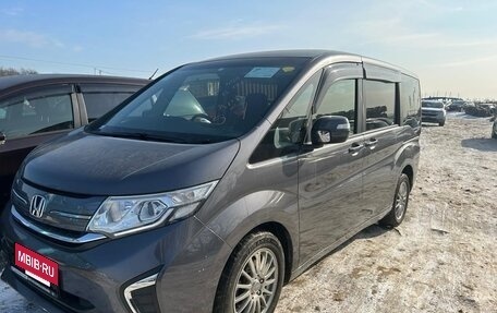 Honda Stepwgn IV, 2018 год, 2 350 000 рублей, 5 фотография