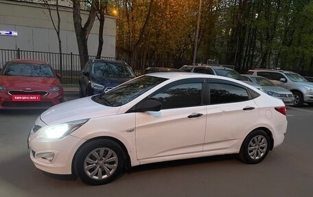 Hyundai Solaris II рестайлинг, 2015 год, 579 000 рублей, 3 фотография