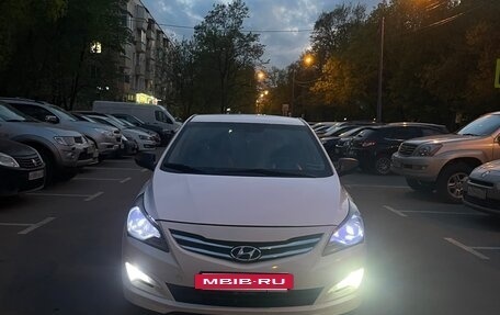 Hyundai Solaris II рестайлинг, 2015 год, 579 000 рублей, 5 фотография