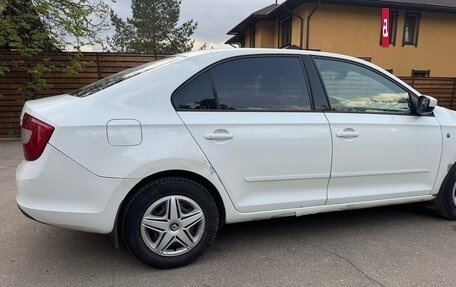 Skoda Rapid I, 2015 год, 600 000 рублей, 2 фотография