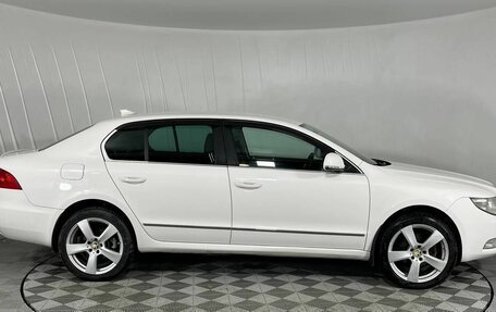 Skoda Superb III рестайлинг, 2011 год, 845 000 рублей, 4 фотография