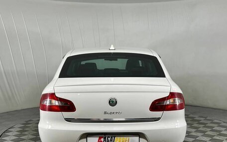 Skoda Superb III рестайлинг, 2011 год, 845 000 рублей, 6 фотография