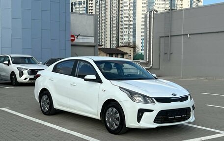 KIA Rio IV, 2020 год, 1 030 000 рублей, 2 фотография