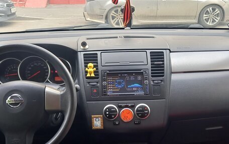 Nissan Tiida, 2010 год, 950 000 рублей, 1 фотография