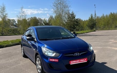 Hyundai Solaris II рестайлинг, 2013 год, 950 000 рублей, 1 фотография