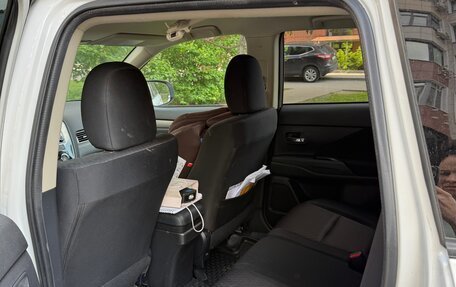Mitsubishi Outlander III рестайлинг 3, 2013 год, 1 100 000 рублей, 6 фотография