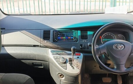 Toyota ISis I, 2012 год, 910 000 рублей, 6 фотография
