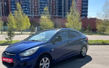 Hyundai Solaris II рестайлинг, 2013 год, 950 000 рублей, 3 фотография