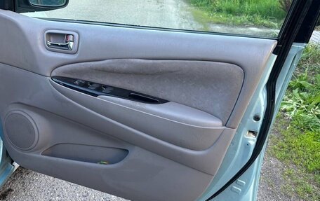 Toyota Prius IV XW50, 2002 год, 280 000 рублей, 9 фотография