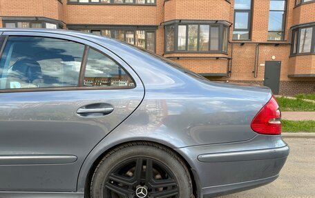 Mercedes-Benz E-Класс, 2005 год, 570 000 рублей, 10 фотография