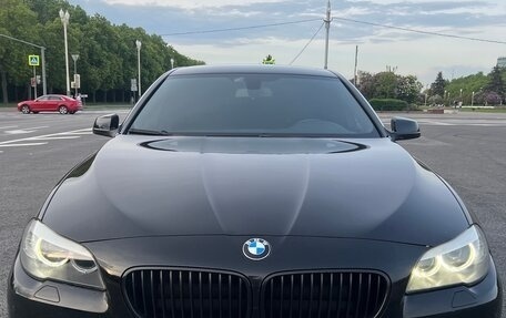 BMW 5 серия, 2012 год, 1 950 000 рублей, 2 фотография
