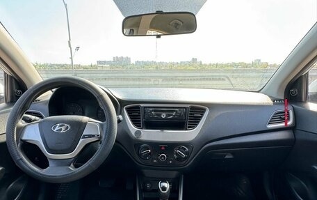 Hyundai Solaris II рестайлинг, 2018 год, 680 000 рублей, 5 фотография