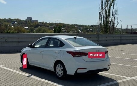 Hyundai Solaris II рестайлинг, 2018 год, 680 000 рублей, 4 фотография