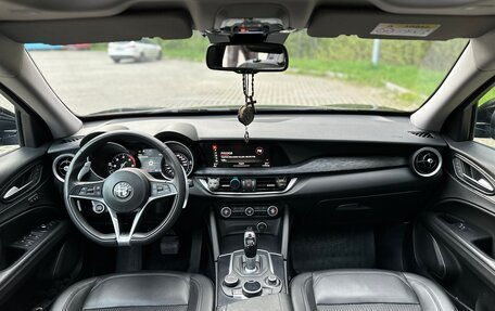 Alfa Romeo Stelvio, 2019 год, 3 300 000 рублей, 11 фотография