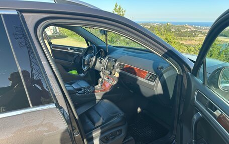 Volkswagen Touareg III, 2010 год, 2 050 000 рублей, 6 фотография