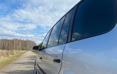 Volkswagen Touran III, 2003 год, 550 000 рублей, 5 фотография