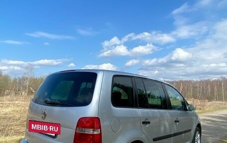 Volkswagen Touran III, 2003 год, 550 000 рублей, 9 фотография