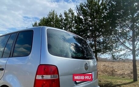 Volkswagen Touran III, 2003 год, 550 000 рублей, 10 фотография