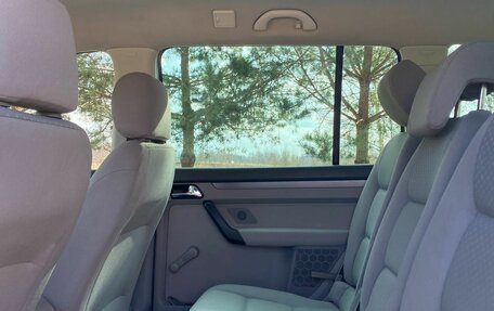 Volkswagen Touran III, 2003 год, 550 000 рублей, 16 фотография