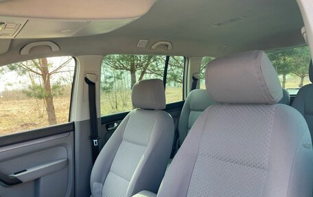 Volkswagen Touran III, 2003 год, 550 000 рублей, 15 фотография