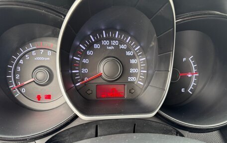 KIA Rio III рестайлинг, 2013 год, 900 000 рублей, 9 фотография