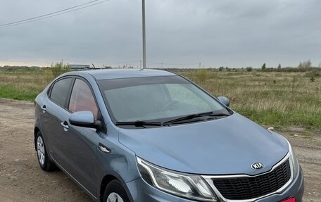KIA Rio III рестайлинг, 2013 год, 900 000 рублей, 2 фотография