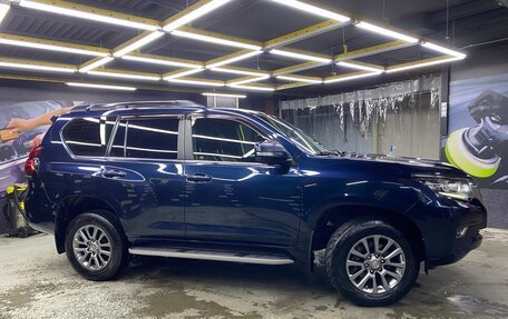Toyota Land Cruiser Prado 150 рестайлинг 2, 2018 год, 5 200 000 рублей, 3 фотография