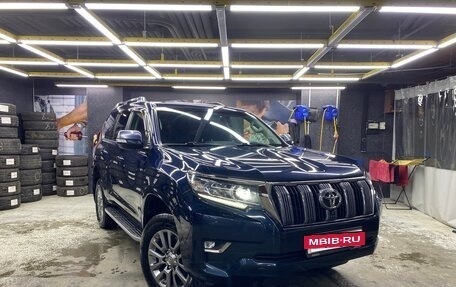 Toyota Land Cruiser Prado 150 рестайлинг 2, 2018 год, 5 200 000 рублей, 2 фотография