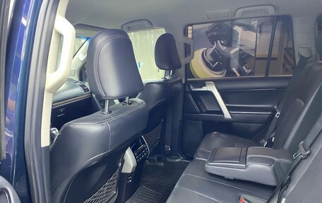 Toyota Land Cruiser Prado 150 рестайлинг 2, 2018 год, 5 200 000 рублей, 12 фотография