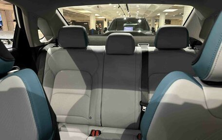 Geely Emgrand, 2024 год, 2 393 990 рублей, 6 фотография