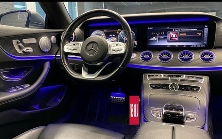 Mercedes-Benz E-Класс, 2019 год, 5 500 000 рублей, 15 фотография