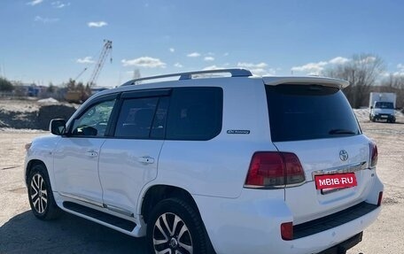 Toyota Land Cruiser 200, 2011 год, 2 425 000 рублей, 5 фотография