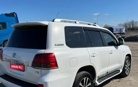 Toyota Land Cruiser 200, 2011 год, 2 425 000 рублей, 7 фотография