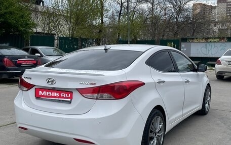 Hyundai Avante, 2011 год, 1 000 000 рублей, 3 фотография
