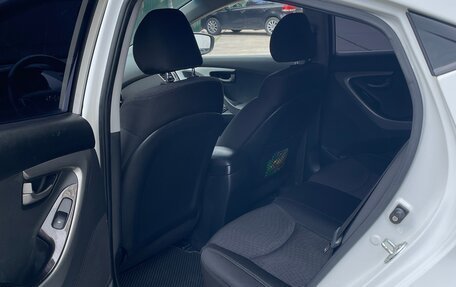 Hyundai Avante, 2011 год, 1 000 000 рублей, 8 фотография
