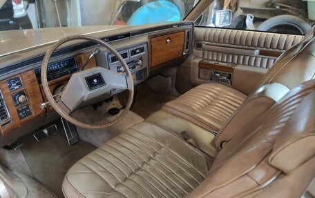 Cadillac DeVille VI, 1981 год, 9 000 000 рублей, 2 фотография