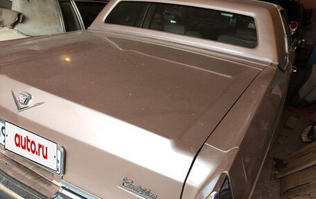 Cadillac DeVille VI, 1981 год, 9 000 000 рублей, 4 фотография