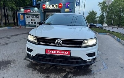 Volkswagen Tiguan II, 2020 год, 2 500 000 рублей, 1 фотография