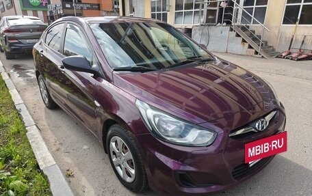 Hyundai Solaris II рестайлинг, 2012 год, 850 000 рублей, 4 фотография