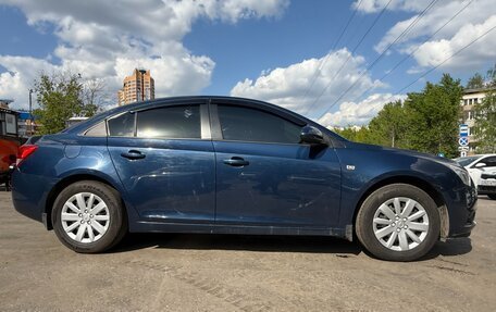 Chevrolet Cruze II, 2011 год, 900 000 рублей, 2 фотография