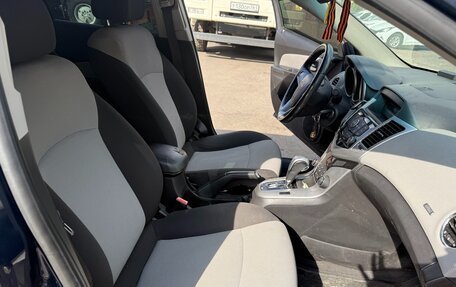 Chevrolet Cruze II, 2011 год, 900 000 рублей, 8 фотография