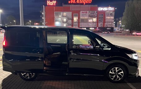 Honda Stepwgn IV, 2018 год, 2 575 000 рублей, 5 фотография