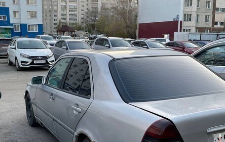 Mercedes-Benz C-Класс, 1998 год, 140 000 рублей, 3 фотография