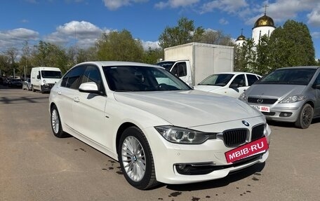 BMW 3 серия, 2014 год, 2 200 000 рублей, 13 фотография