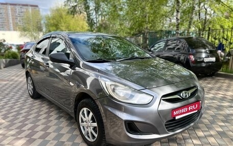 Hyundai Solaris II рестайлинг, 2012 год, 670 000 рублей, 5 фотография
